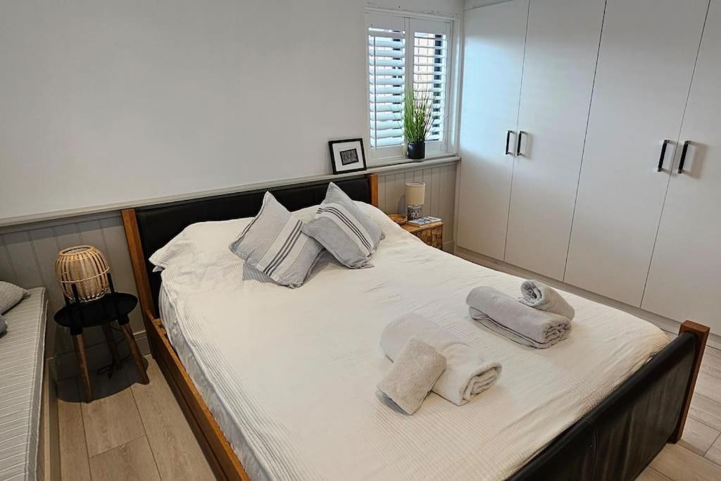 Humberston Boathouse Lodge & Hot Tub - Cleethorpes Beach Cabin Chalet Екстериор снимка