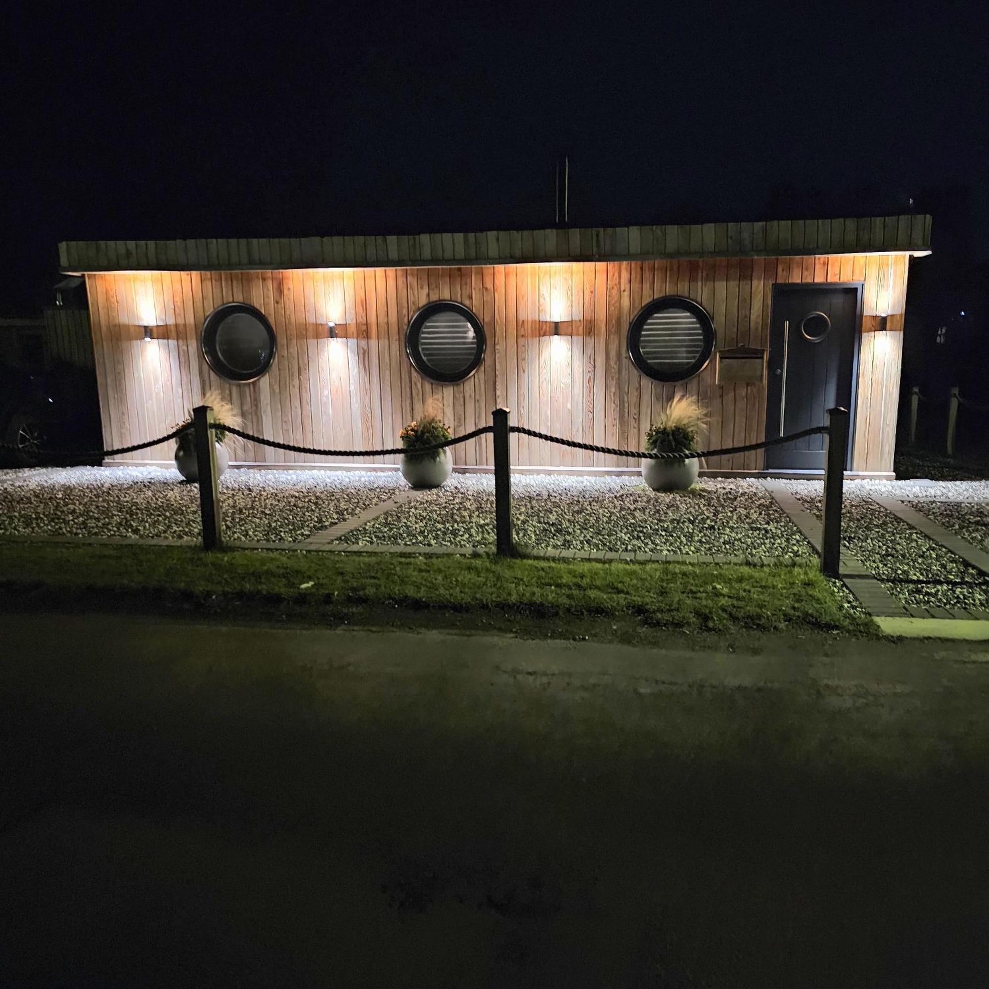 Humberston Boathouse Lodge & Hot Tub - Cleethorpes Beach Cabin Chalet Екстериор снимка